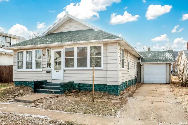 $115,000 | 418 Charles Street, Pekin, IL 61554