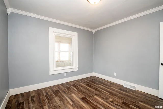 $115,000 | 418 Charles Street, Pekin, IL 61554