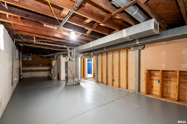 $115,000 | 418 Charles Street, Pekin, IL 61554