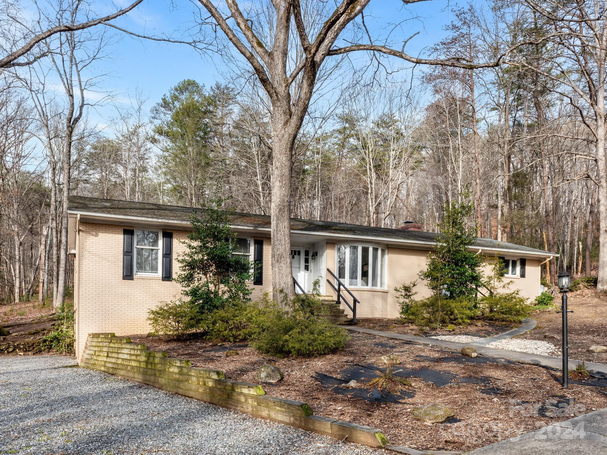 292 Huntington Road Lake Lure, NC 28746 - Photo 32 of 38 Gallery Image 32