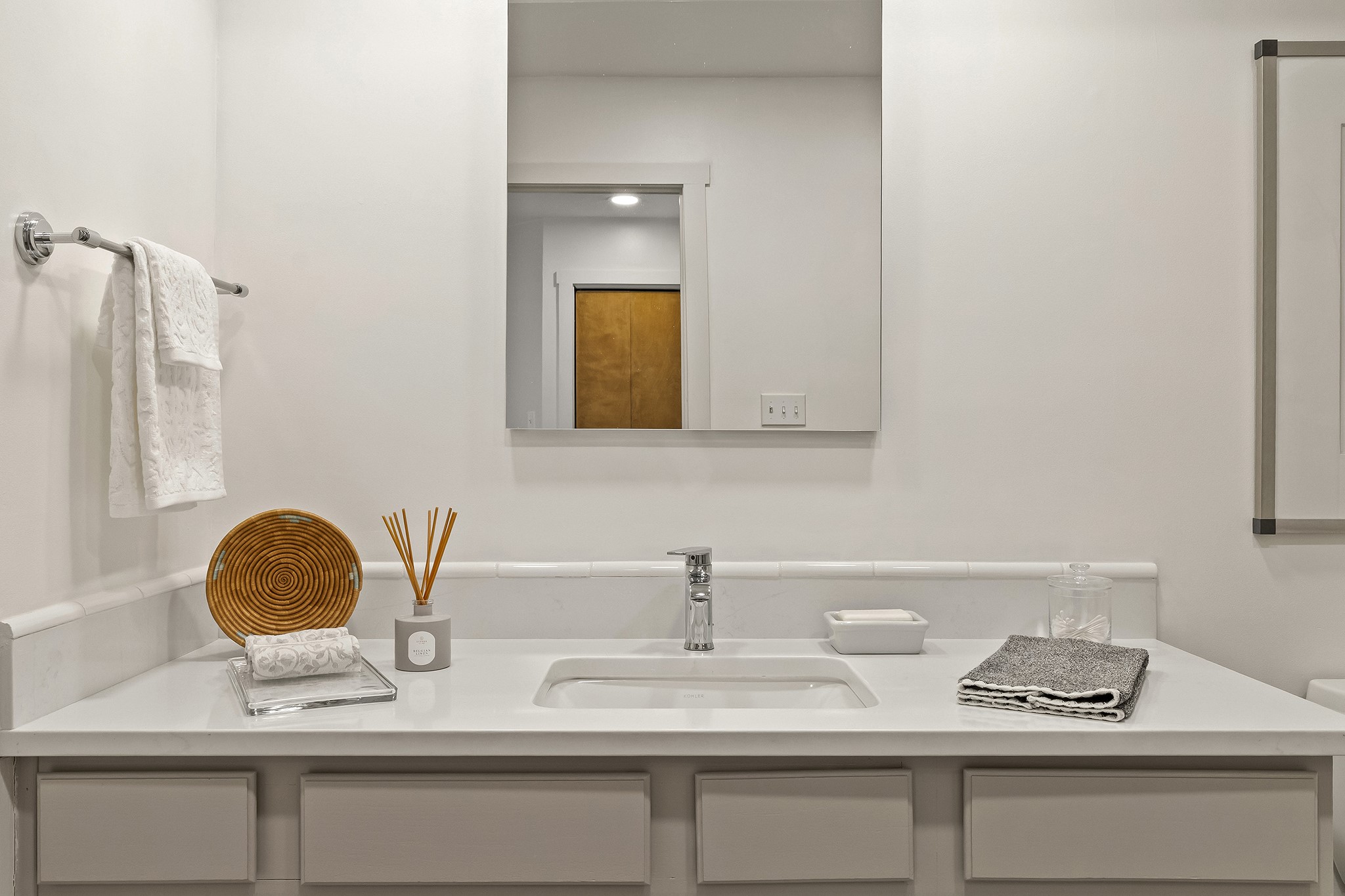 501 Rio Grande Avenue, Unit A7 Santa Fe, NM 87501 - Photo 20 of 28 Primary bathroom