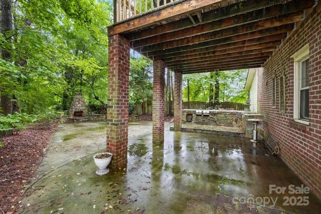 a view of outdoor space yard and patio
