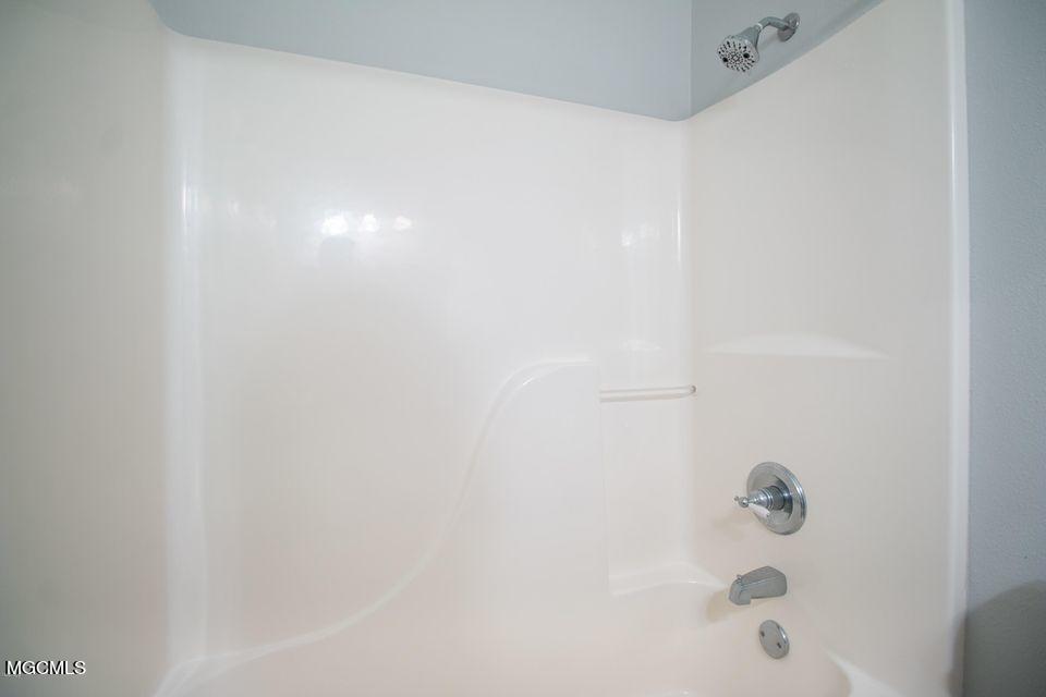 2334 Rue Maison Biloxi, MS 39532 - Photo 25 of 40 Full Bath