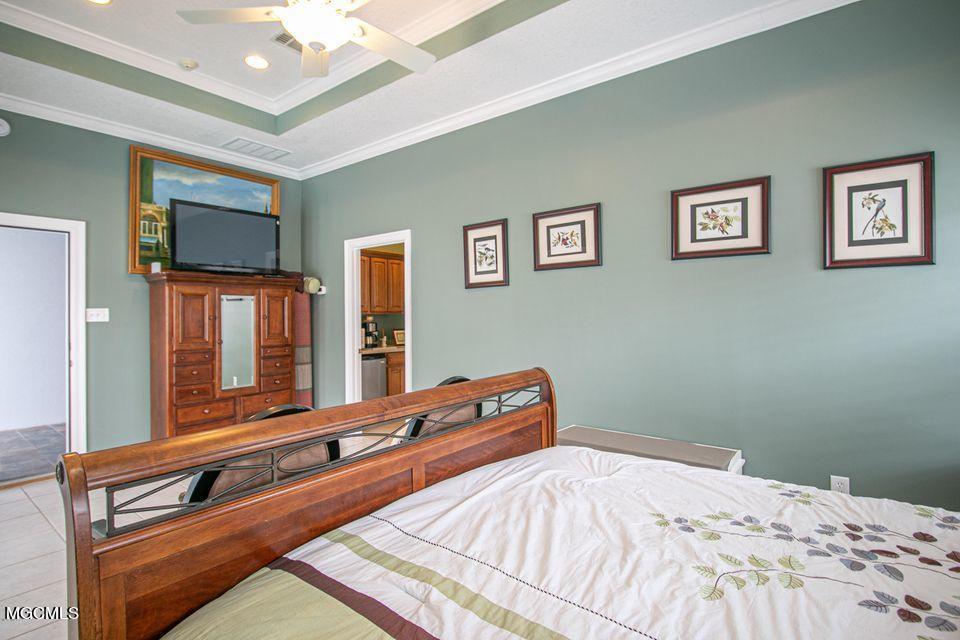 2334 Rue Maison Biloxi, MS 39532 - Photo 27 of 40 Separate Apartment