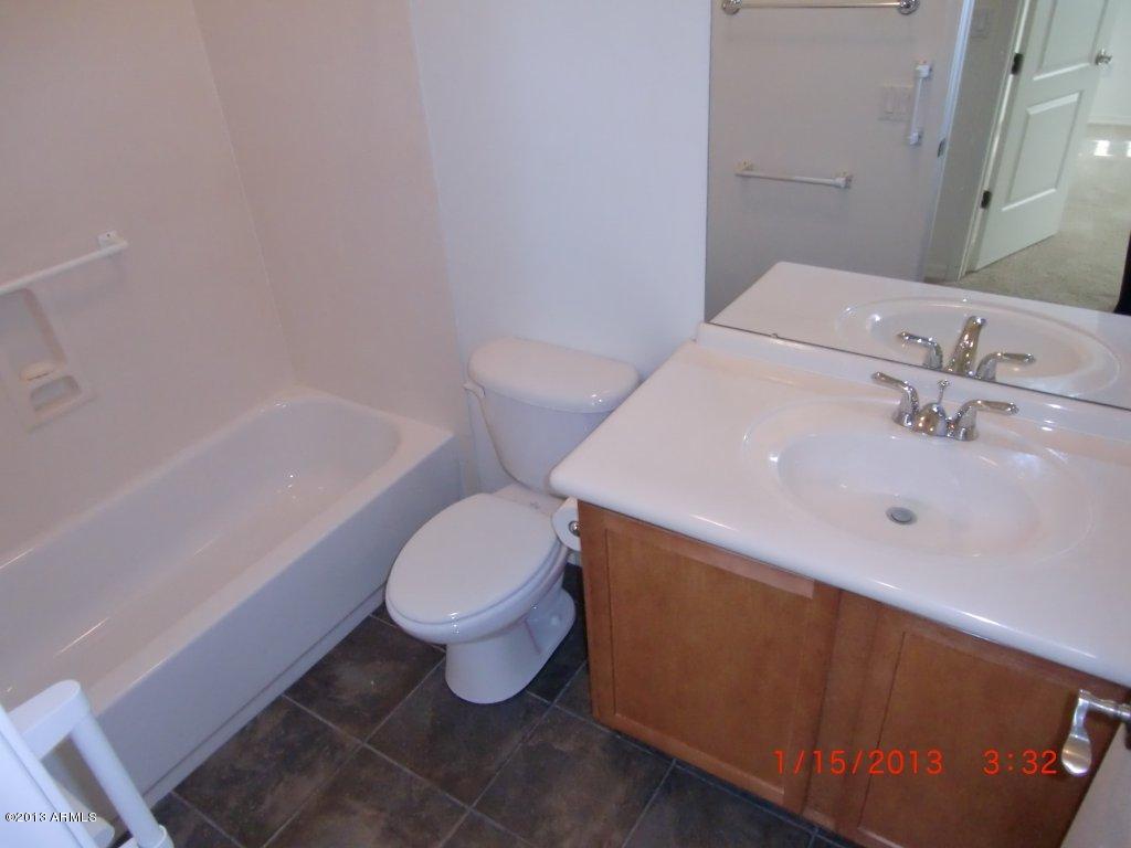 1750 East Ocotillo Road, Unit 9 Phoenix, AZ 85016 - Photo 5 of 16 CIMG3888