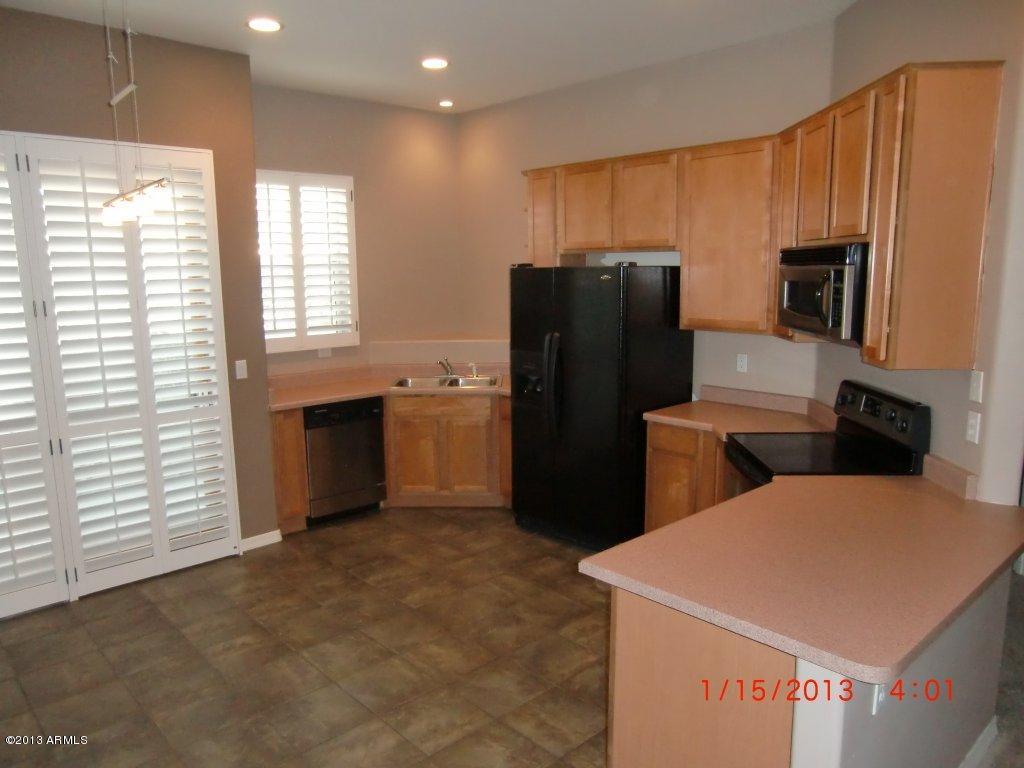 1750 East Ocotillo Road, Unit 9 Phoenix, AZ 85016 - Photo 7 of 16 CIMG3898