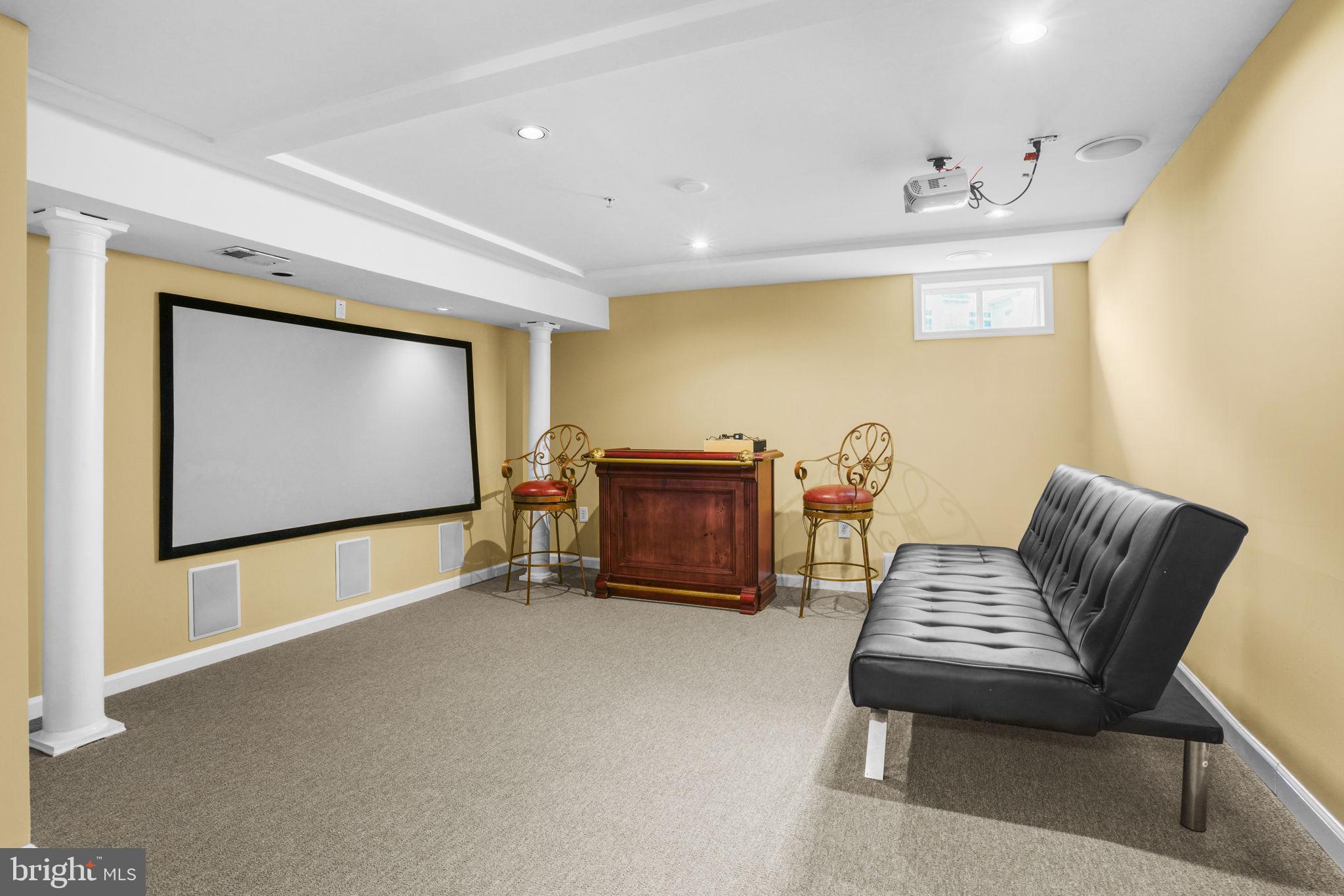 1507 St Albans Lane Accokeek, MD 20607 - Photo 27 of 36 a living room with furniture