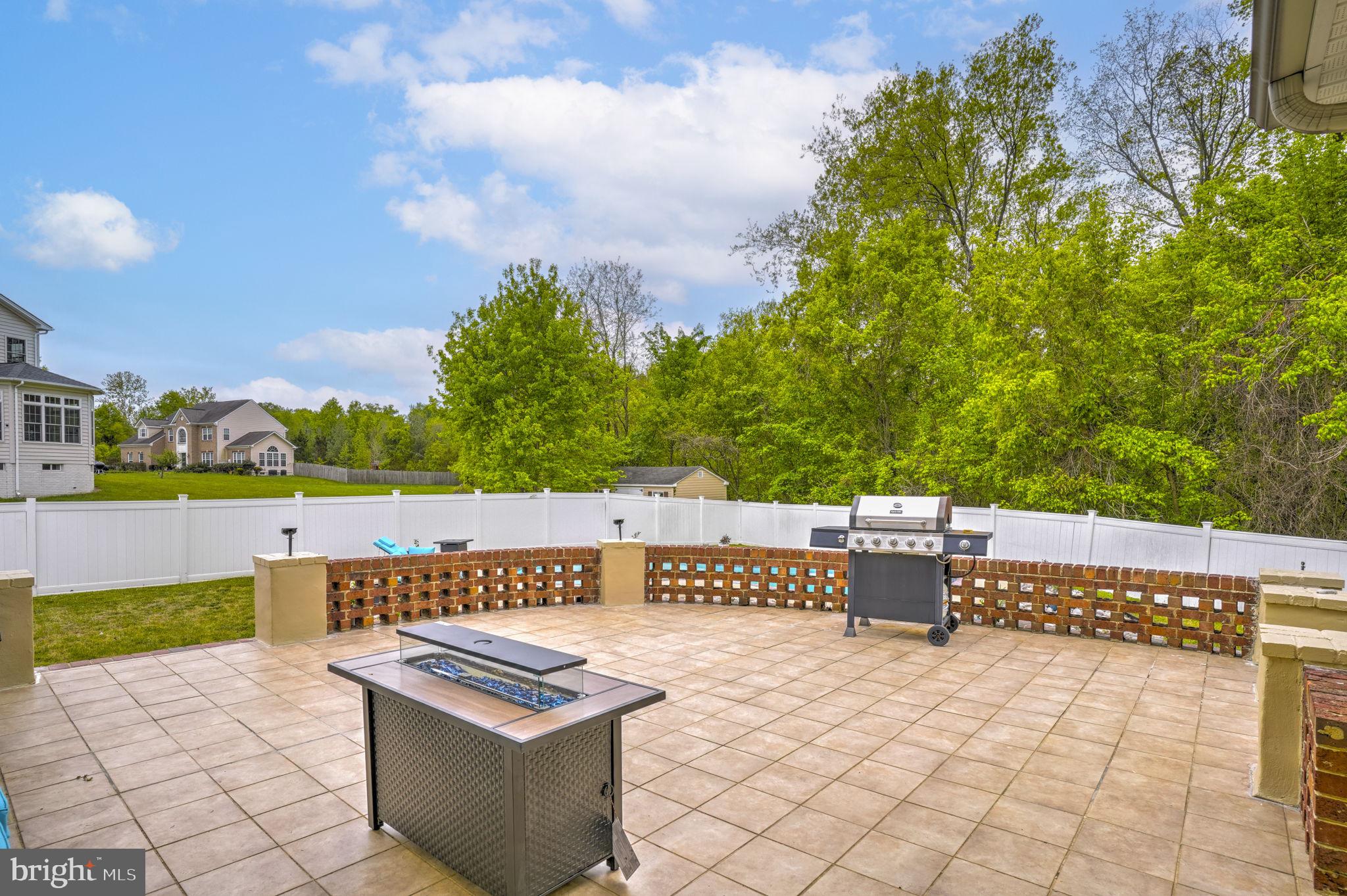 1507 St Albans Lane Accokeek, MD 20607 - Photo 6 of 36 a view of a terrace with sitting space