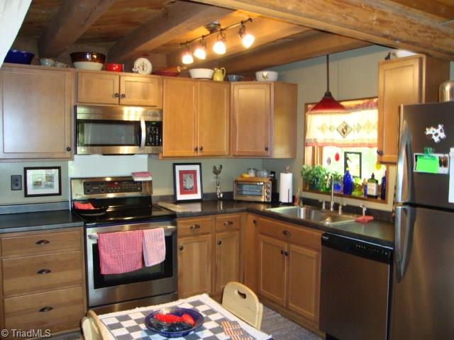3145 Cunningham Road Thomasville, NC 27360 - Photo 7 of 30