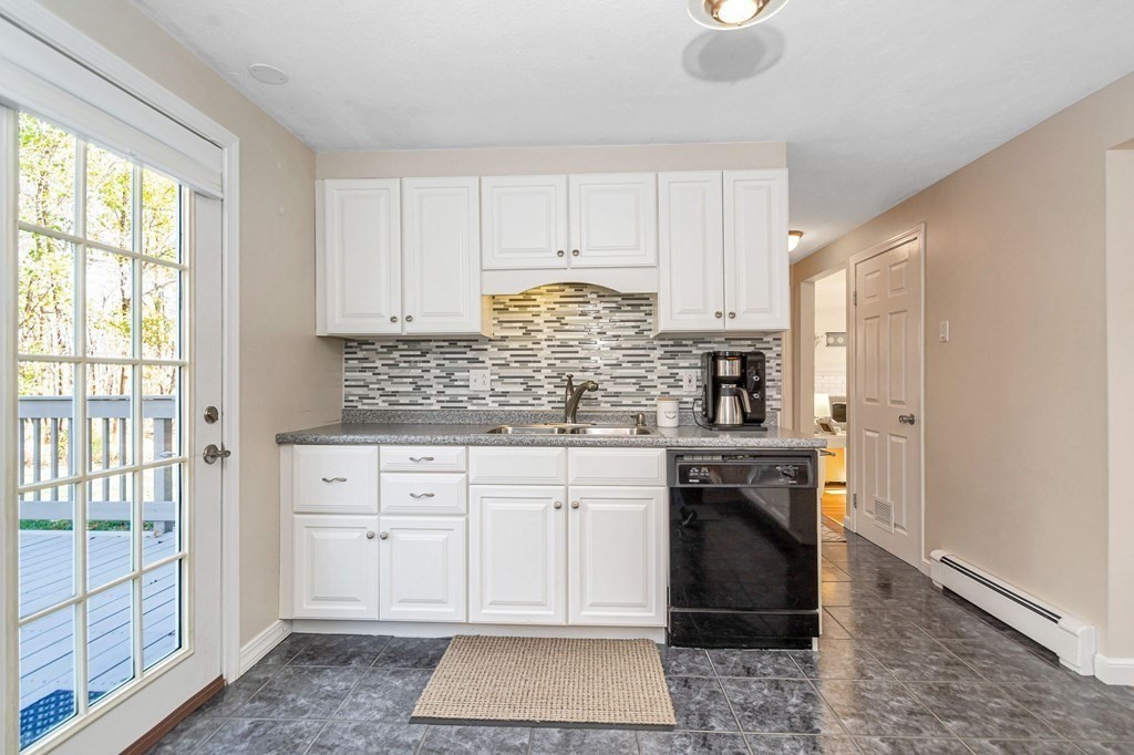 4 Charlotte Road Wilmington, MA 01887 - Photo 10 of 40 Gallery Image 10
