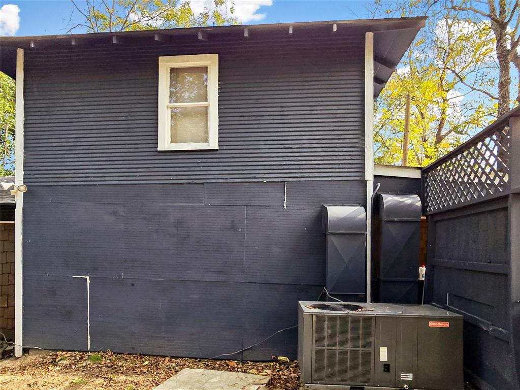 502 Griffith Avenue Terrell, TX 75160 - Photo 25 of 25 a bathroom with a toilet