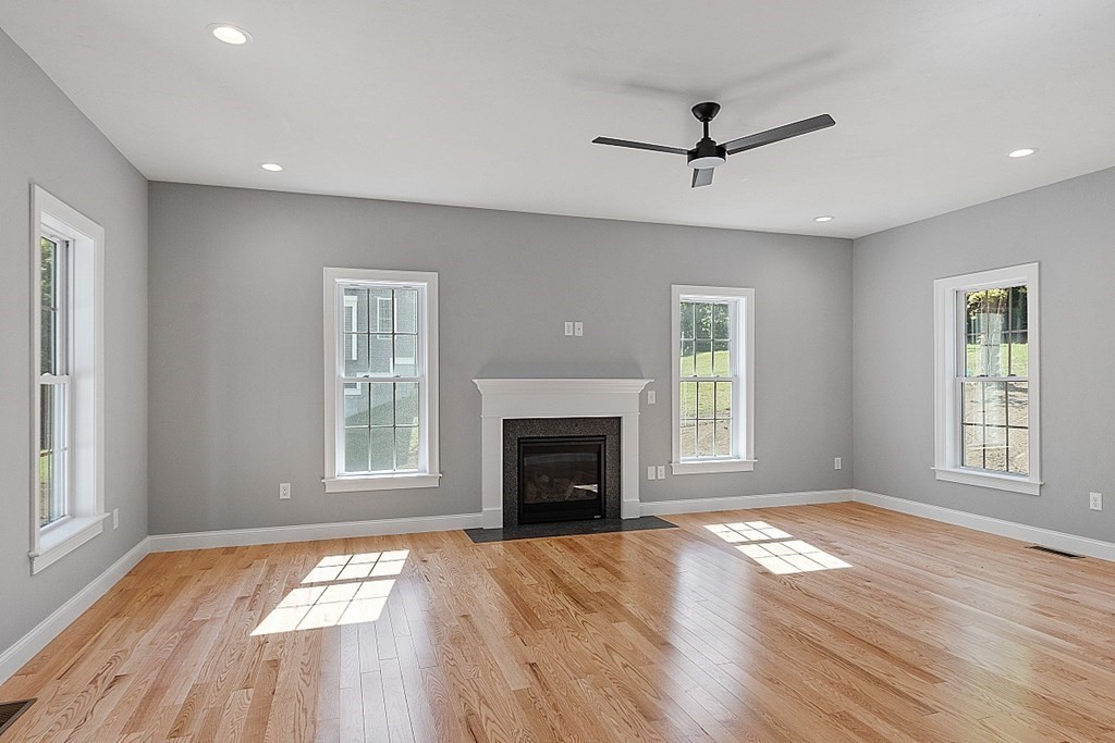 5 Robinson Road Pepperell, MA 01463 - Photo 8 of 40 Gallery Image 8