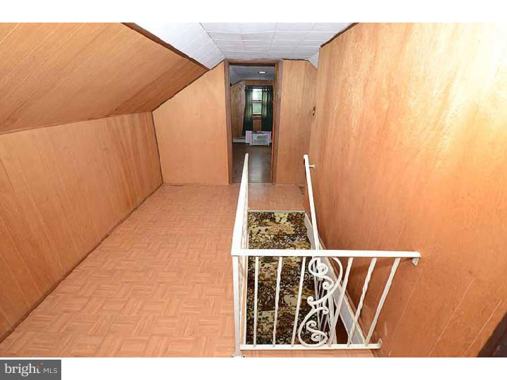 218 Media Line Road Newtown Square, PA 19073 - Photo 8 of 14 Hallway