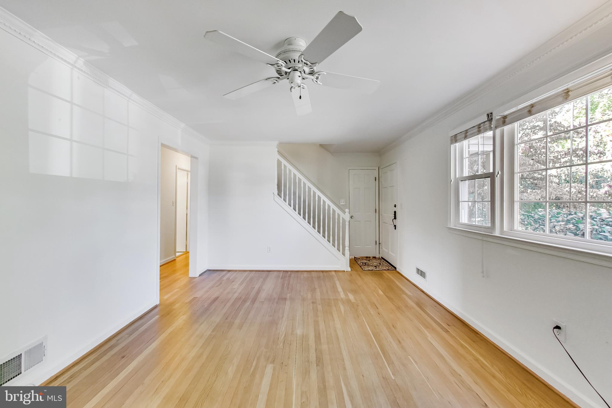 3708 Kayson Street Silver Spring, MD 20906 - Photo 9 of 31 Big and bright living room