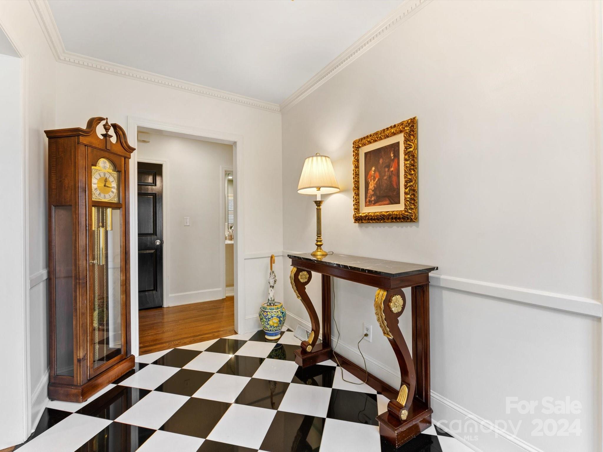 4233 Columbine Circle Charlotte, NC 28211 - Photo 7 of 47 a view of a entryway with a front door