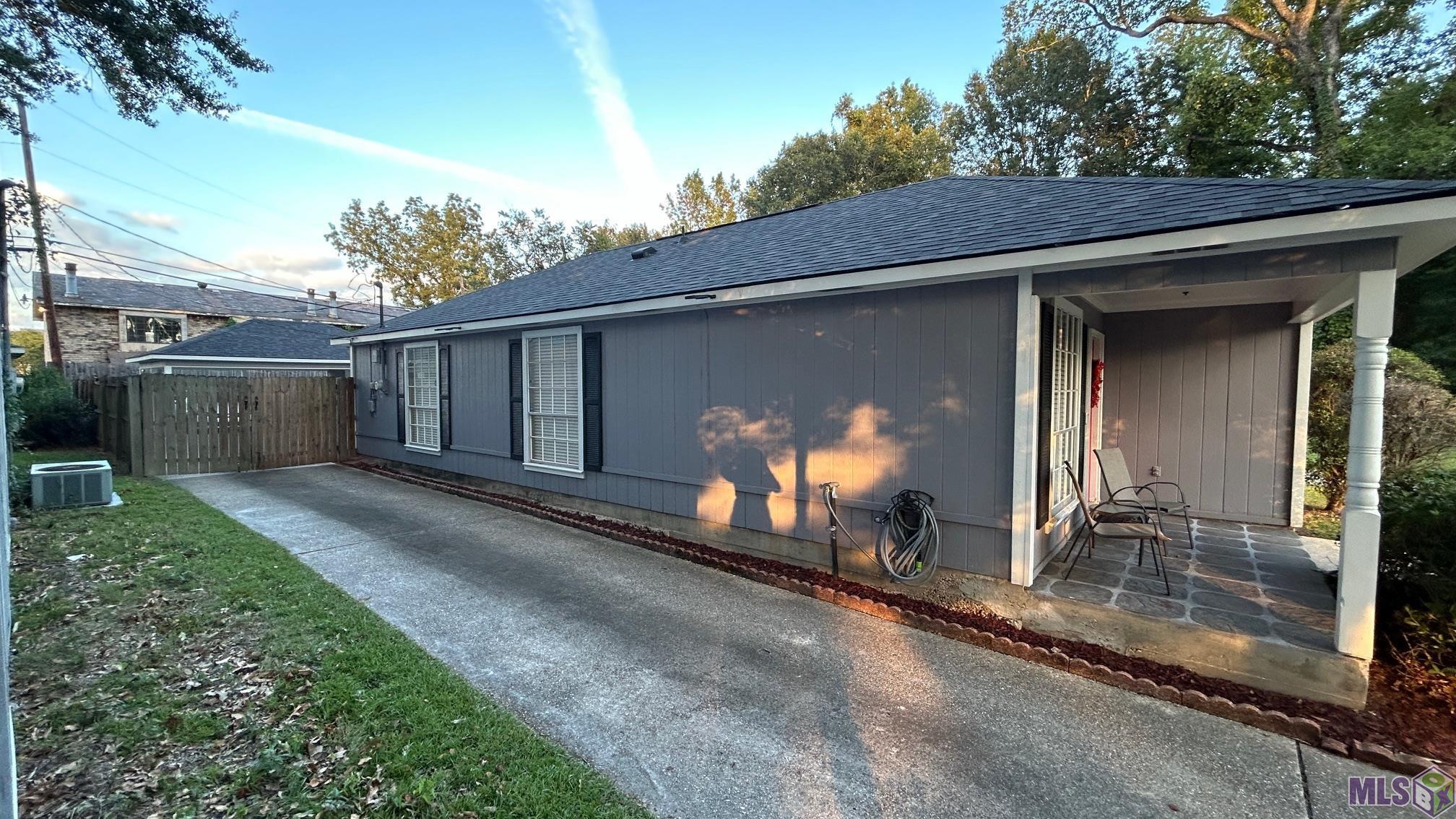 2131 Fountain Avenue Baton Rouge, LA 70810 - Photo 3 of 29 Gallery Image 3