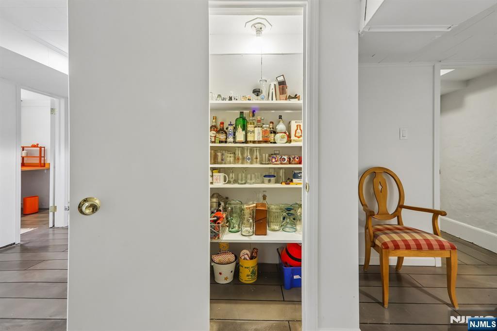 95 Yantacaw Brook Road Montclair, NJ 07043 - Photo 32 of 48
