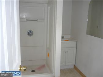 219 Middleton Street Riverside, NJ 08075 - Photo 4 of 10
