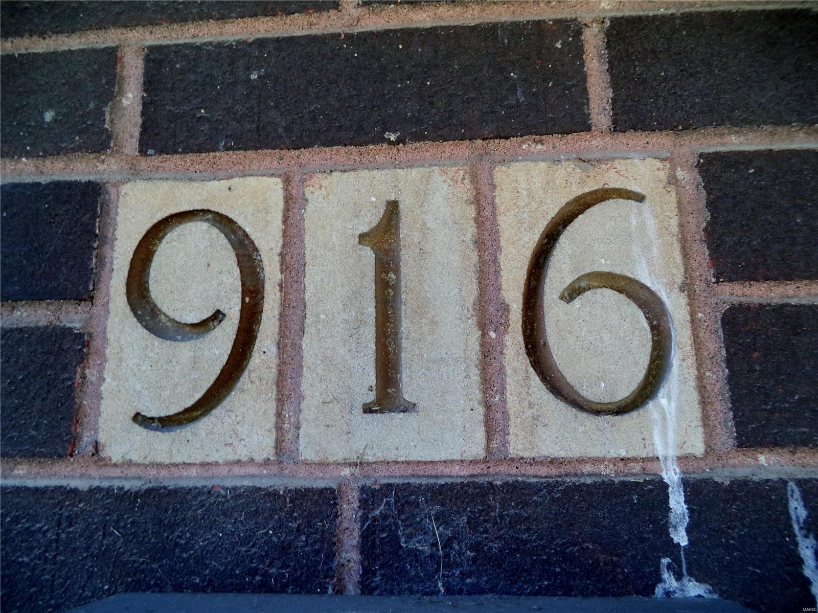 916 Raford Court St. Louis, MO 63137 - Photo 2 of 56 Gallery Image 2