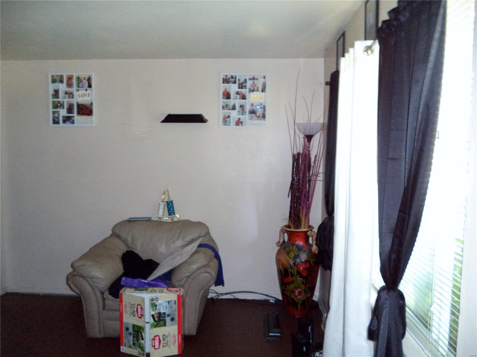 916 Raford Court St. Louis, MO 63137 - Photo 34 of 56 Gallery Image 34