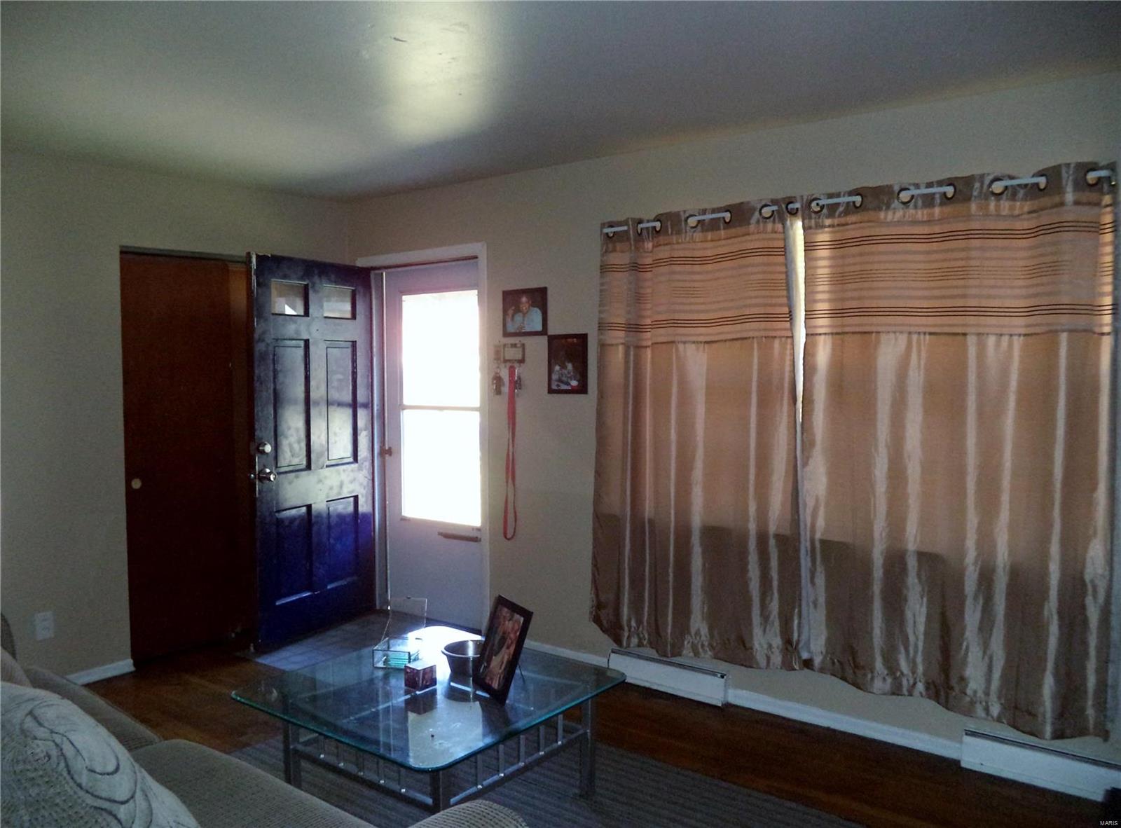 916 Raford Court St. Louis, MO 63137 - Photo 5 of 56 Gallery Image 5