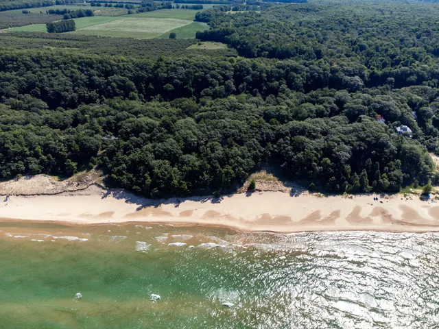 $1,950,000 | 2087 South Glen Road, Shelby, MI 49455