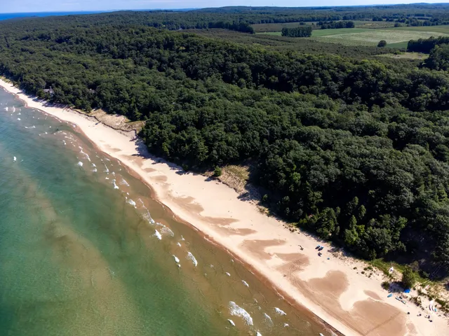 $1,950,000 | 2087 South Glen Road, Shelby, MI 49455