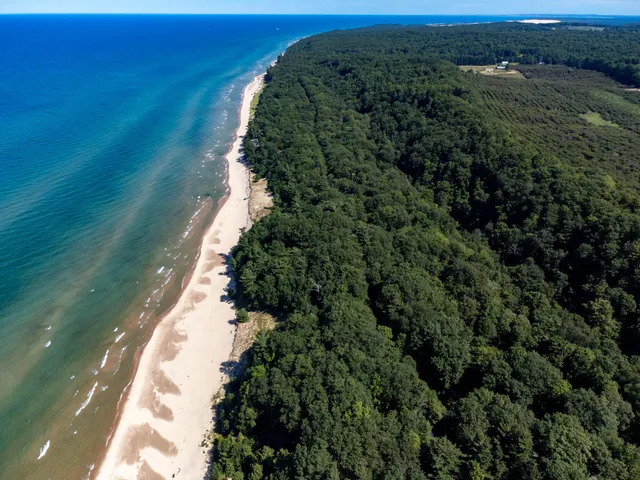 $1,950,000 | 2087 South Glen Road, Shelby, MI 49455