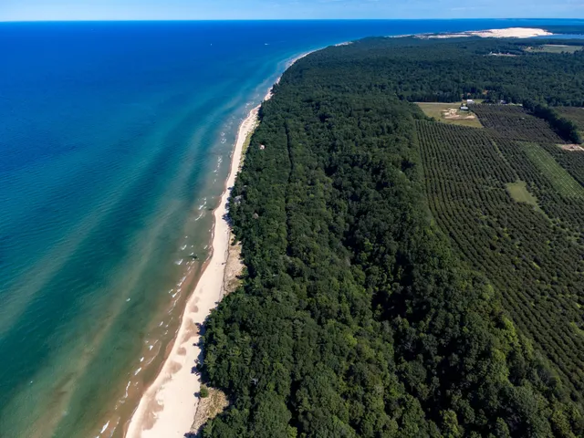 $1,950,000 | 2087 South Glen Road, Shelby, MI 49455