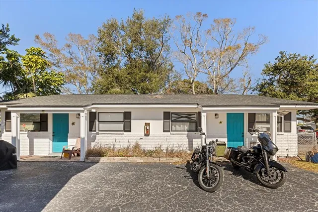 $950,000 | 2643 Pinehurst Avenue, Belleair Bluffs, FL 33770