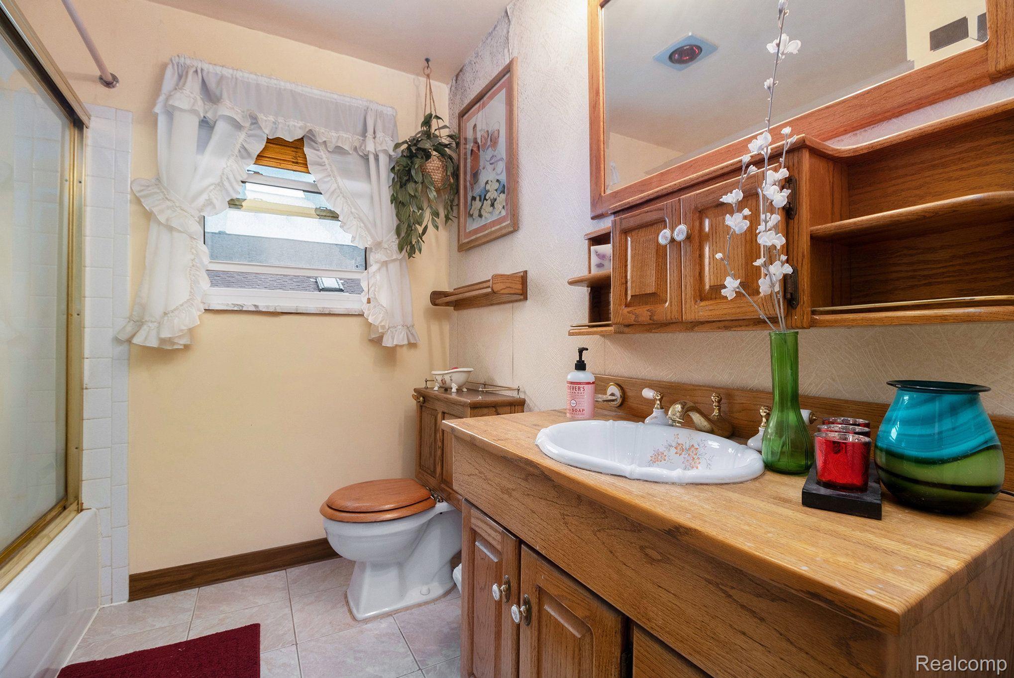 24516 Park Ridge Court Novi, MI 48375 - Photo 14 of 21 Gallery Image 14
