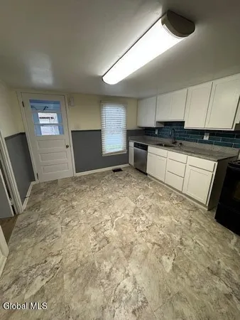 $2,800 | 66 Lakeshore Drive, Averill Park, NY 12018
