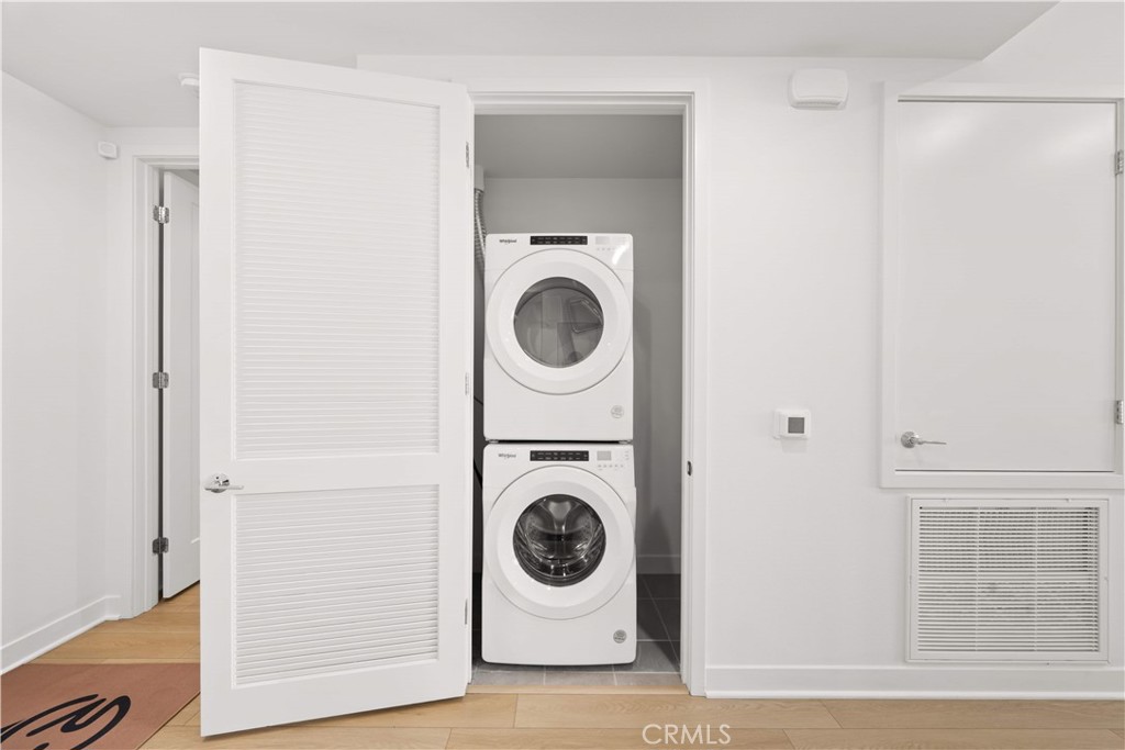 2510 Rivington Irvine, CA 92612 - Photo 12 of 41 a utility room with dryer and washer