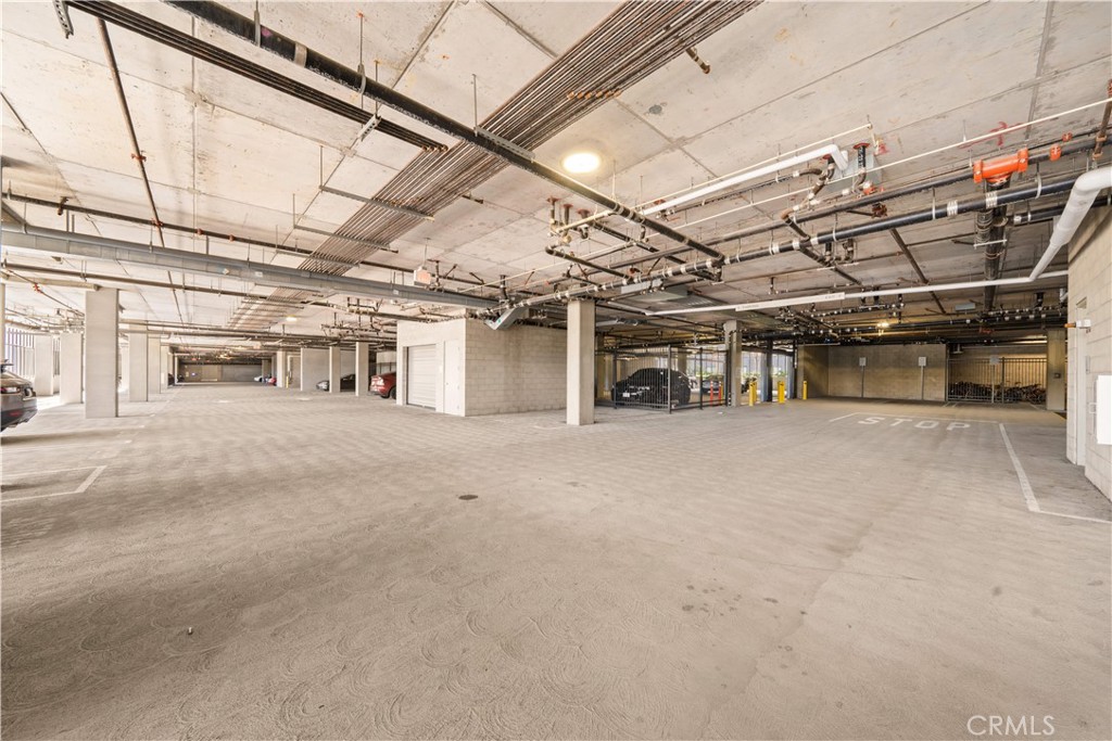 2510 Rivington Irvine, CA 92612 - Photo 29 of 41 a view of a garage