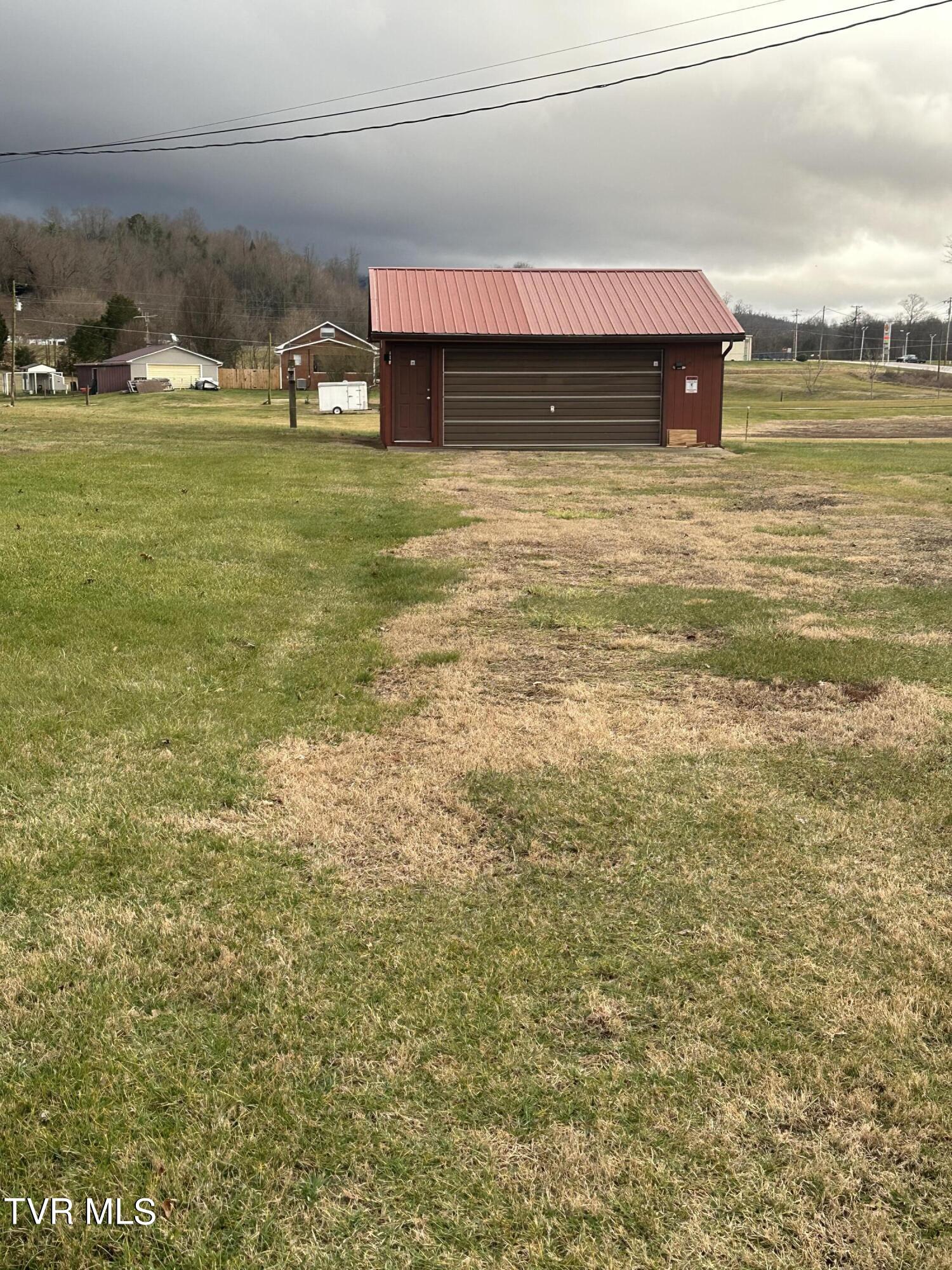 109 Teresa Moore Road Chuckey, TN 37641 - Photo 5 of 24 Detached Garage