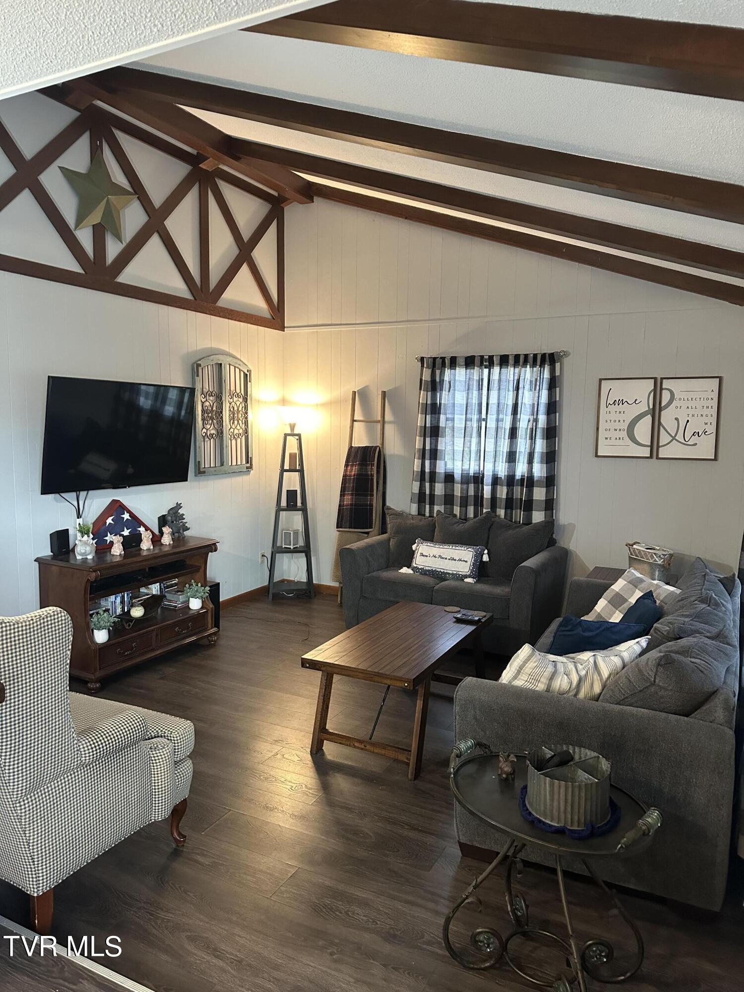 109 Teresa Moore Road Chuckey, TN 37641 - Photo 6 of 24 Living Room