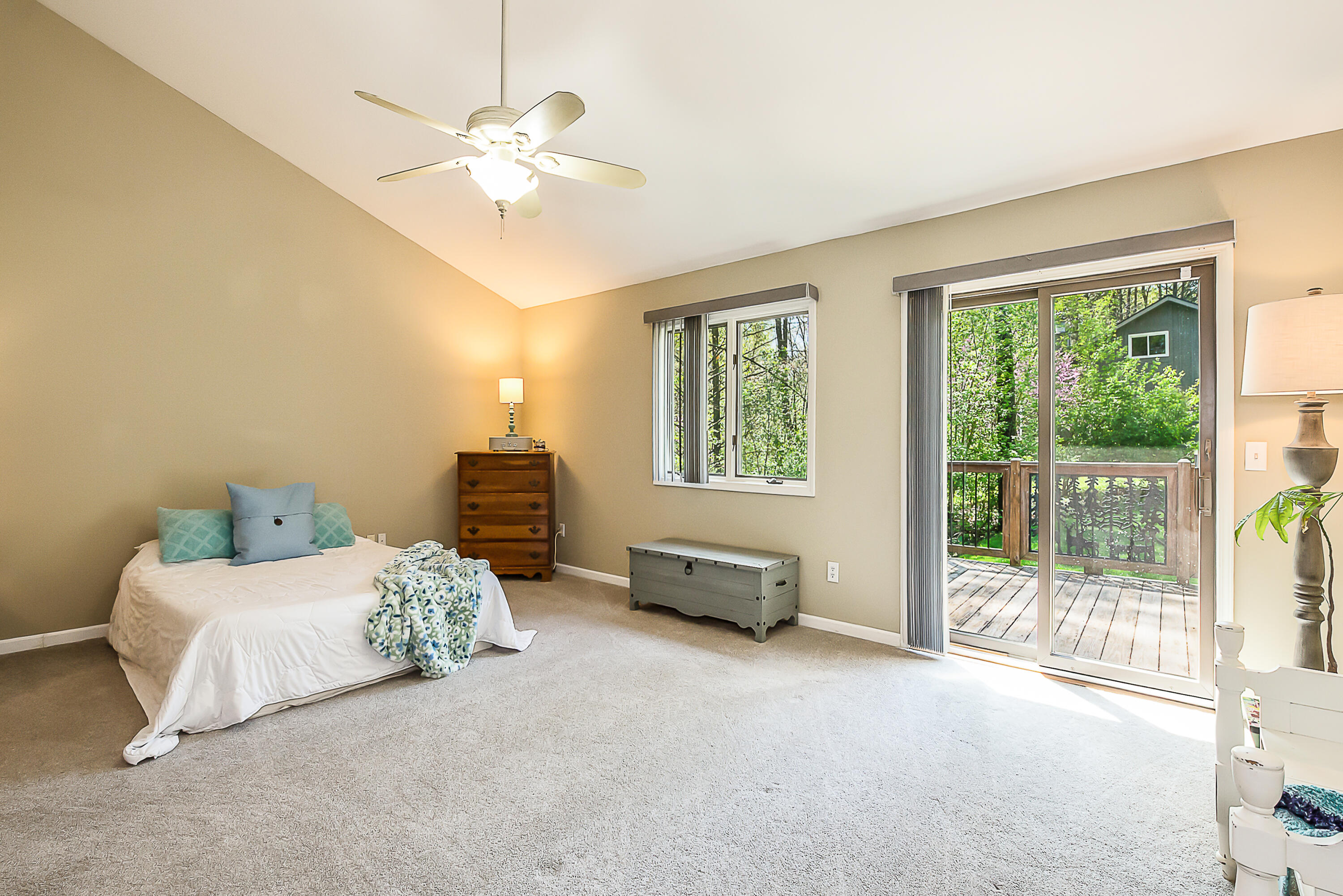 8544 Far Ravine Drive Pinckney, MI 48169 - Photo 25 of 69 DSC_1390