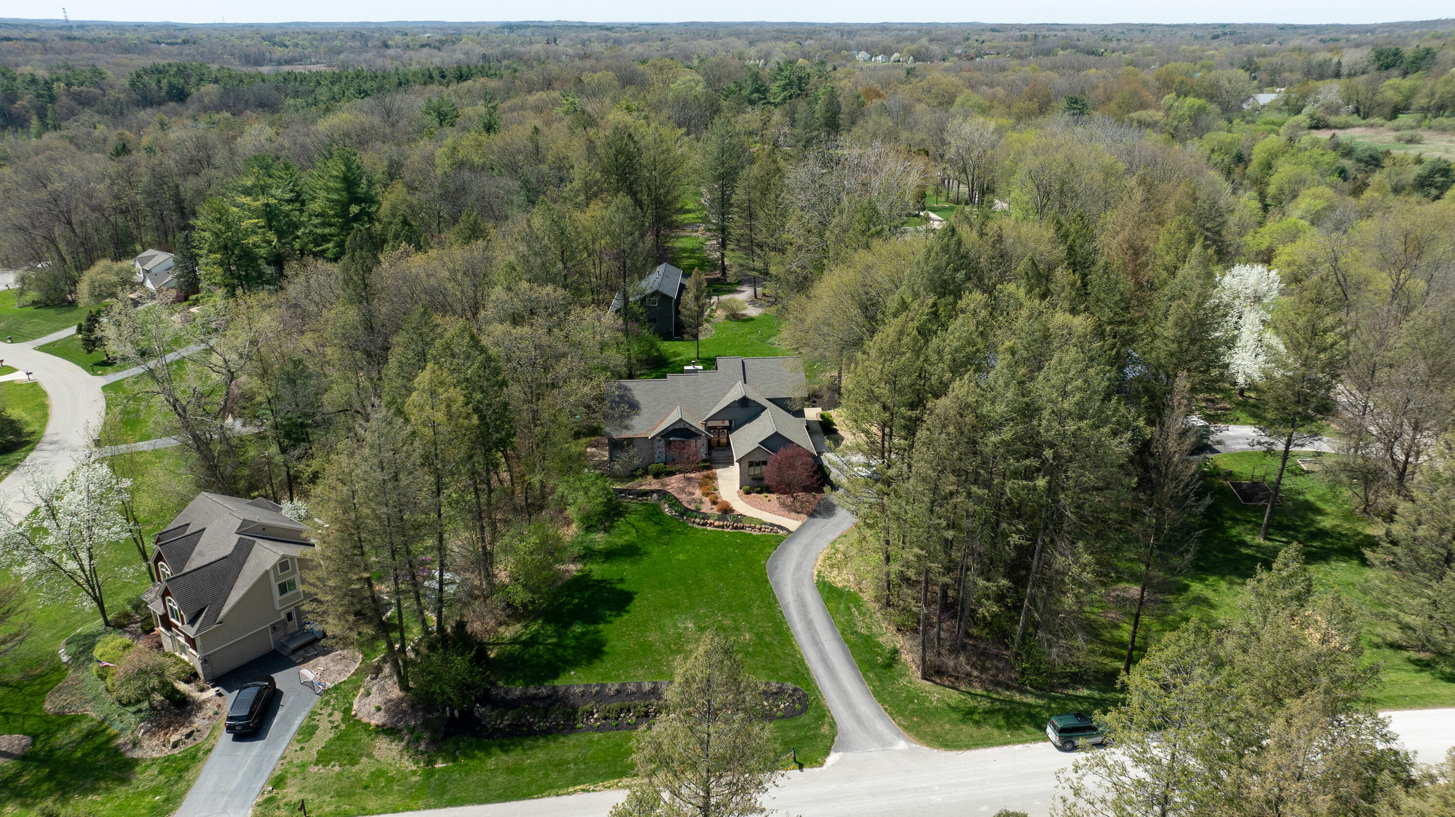 8544 Far Ravine Drive Pinckney, MI 48169 - Photo 62 of 69 DJI_0001