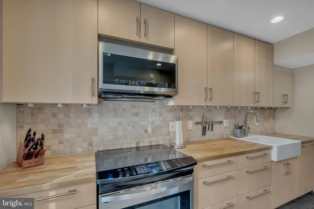 $500,000 | 11604 Ivystone Court, Unit 6, Reston, VA 20191