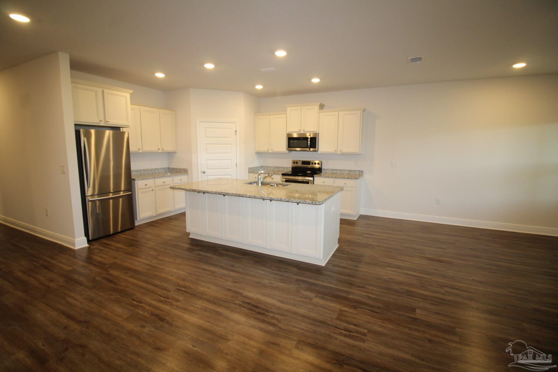 7720 Burnside Loop Pensacola, FL 32526 - Photo 7 of 28
