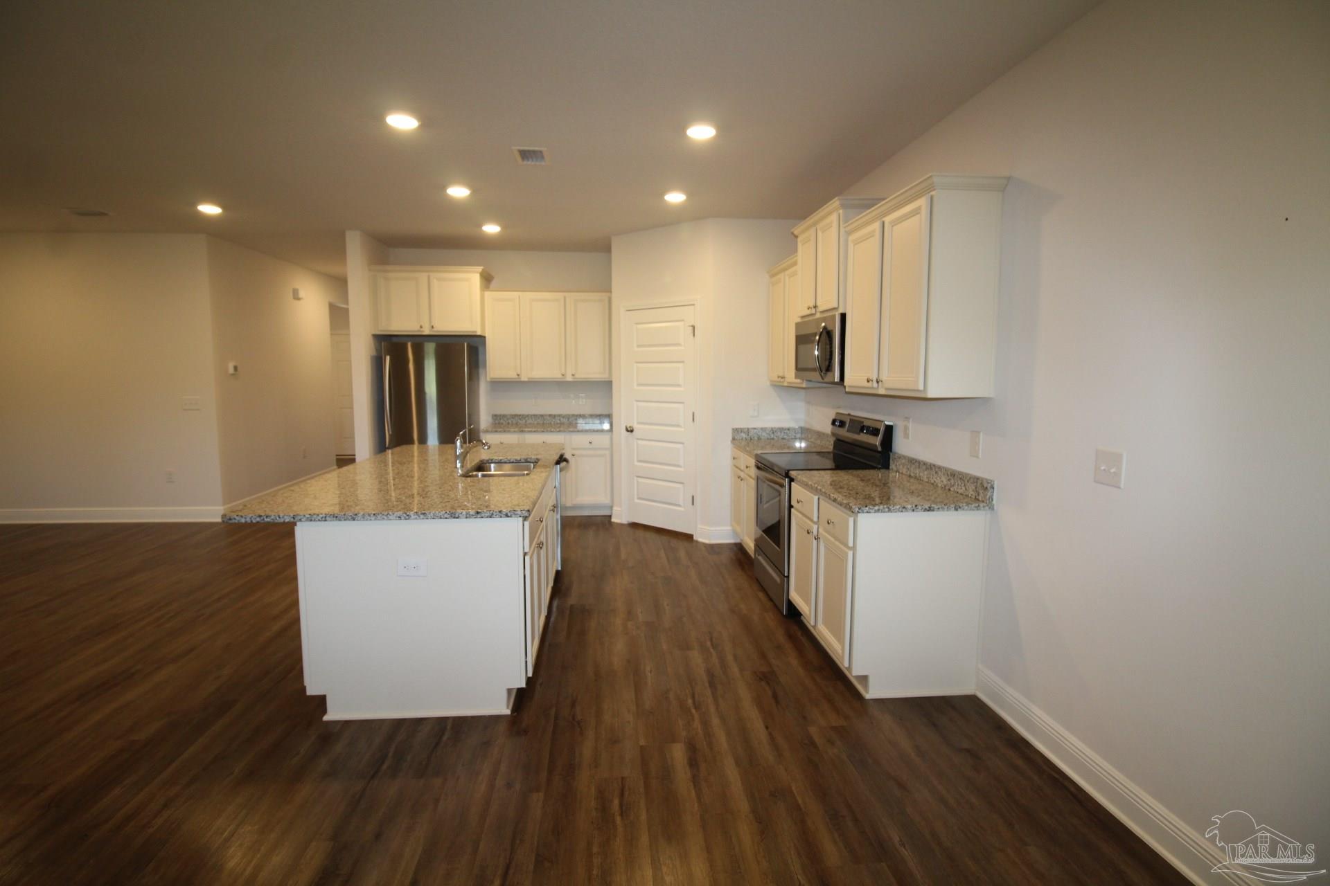 7720 Burnside Loop Pensacola, FL 32526 - Photo 9 of 28