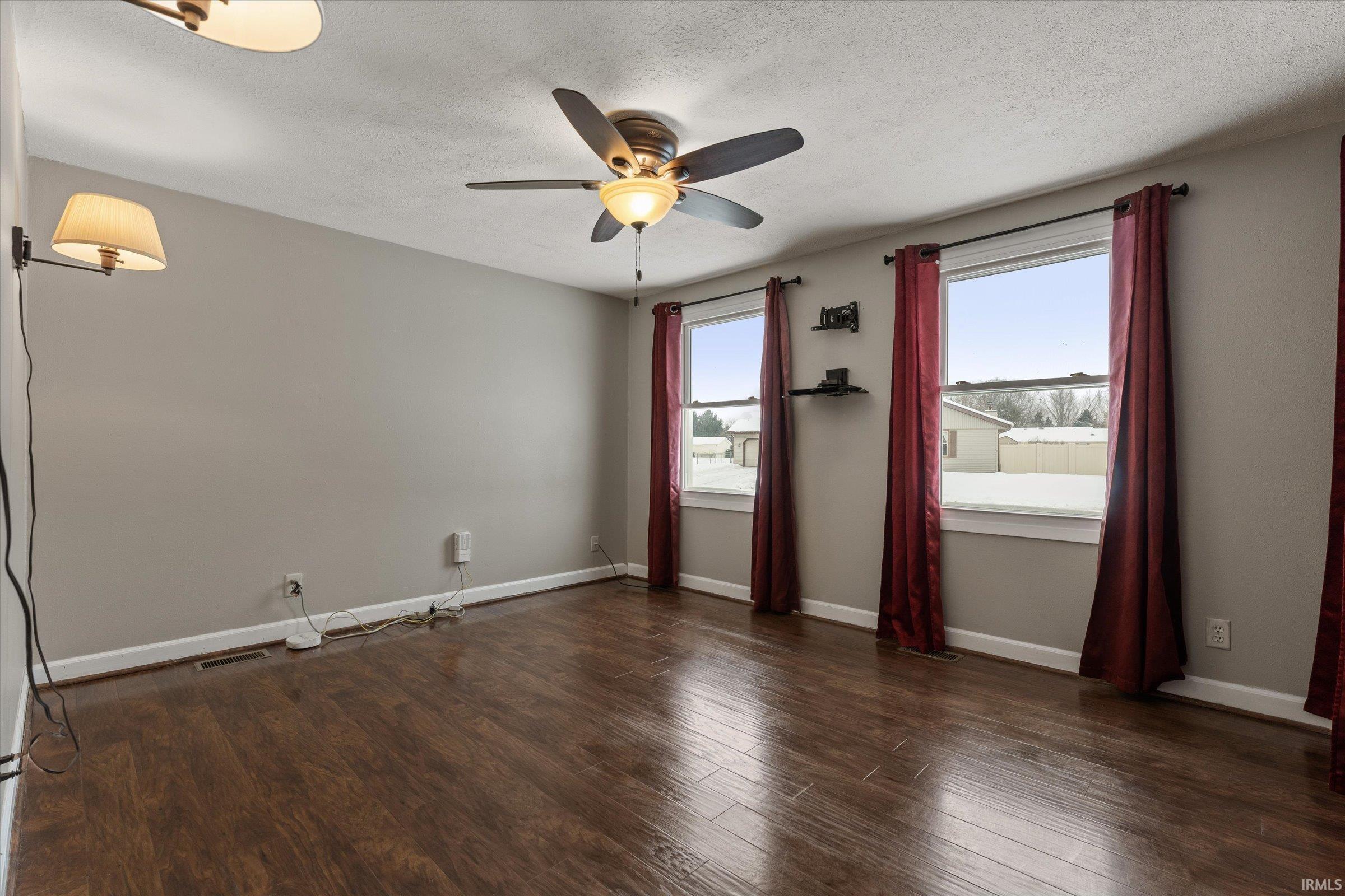 14666 Mill Valley Lane Granger, IN 46530 - Photo 4 of 36