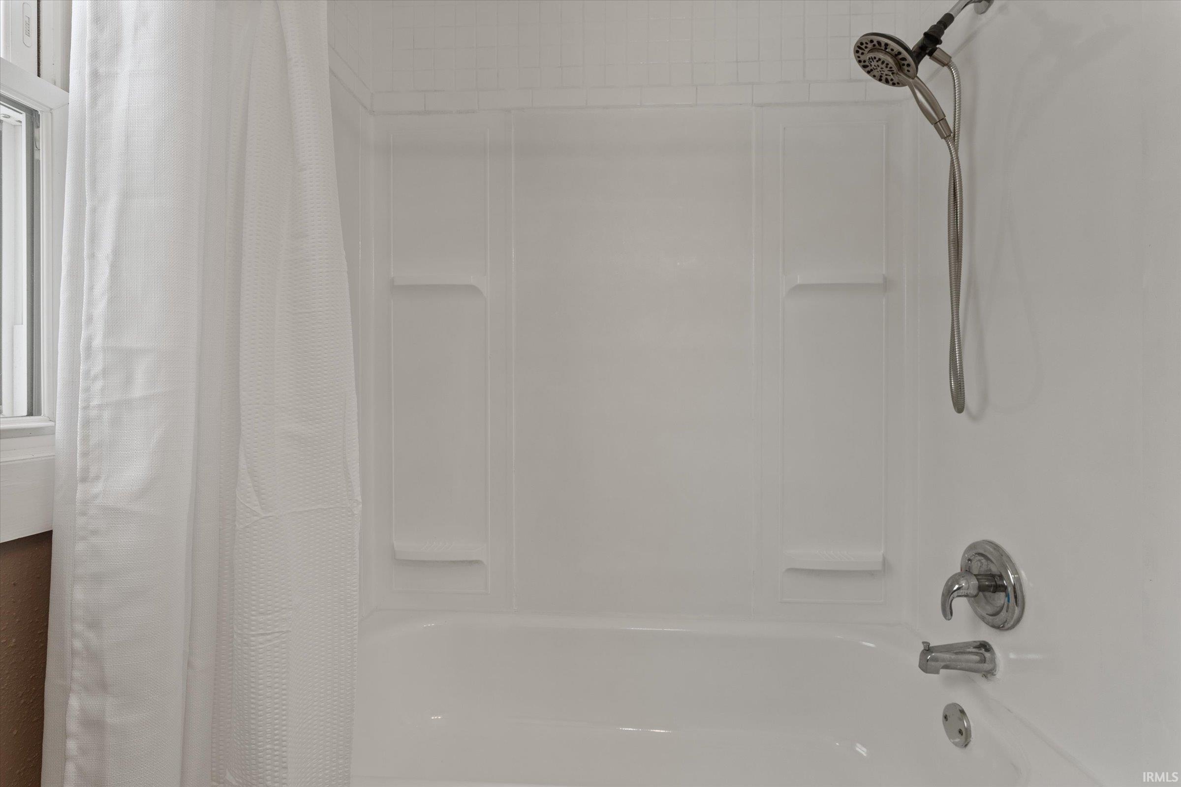 14666 Mill Valley Lane Granger, IN 46530 - Photo 7 of 36