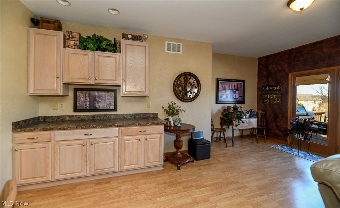 10901 Parmenter Road Burbank, OH 44214 - Photo 5 of 34