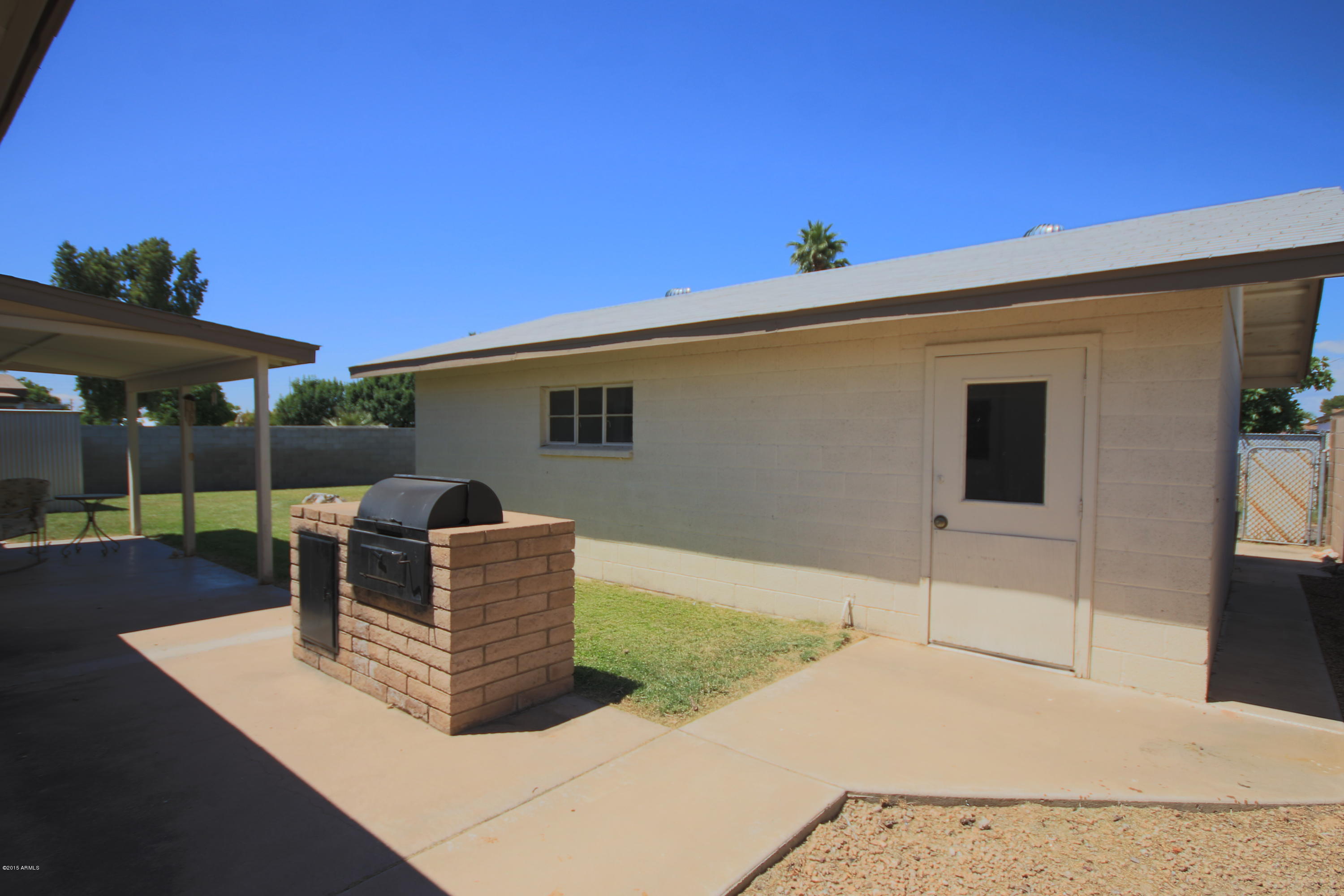 4212 West Hatcher Road Phoenix, AZ 85051 - Photo 4 of 28 IMG_2348