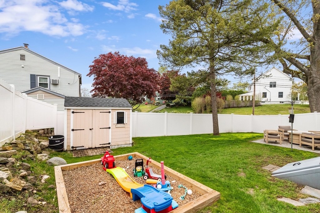 18 Elizabeth Road Stoneham, MA 02180 - Photo 30 of 33 Gallery Image 30