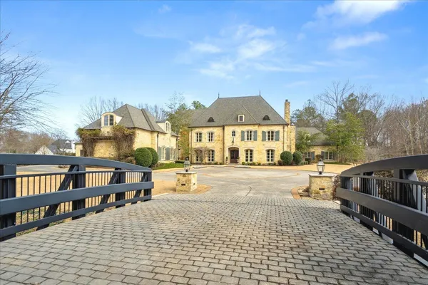 $4,999,000 | 9504 Dogwood Road South, Germantown, TN 38139