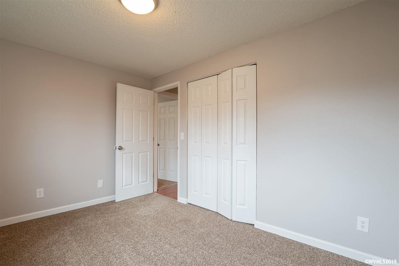 4437 Del Rio Place Southeast Albany, OR 97322 - Photo 23 of 35 Gallery Image 23