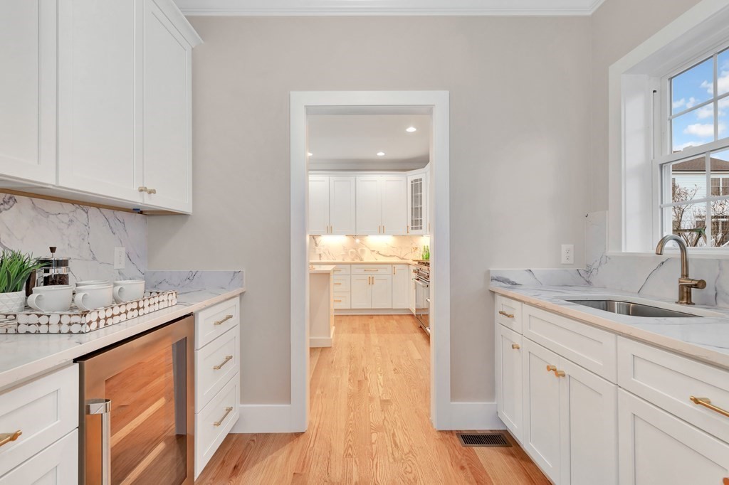 23 Wellesley Road Arlington, MA 02474 - Photo 17 of 41 Gallery Image 17