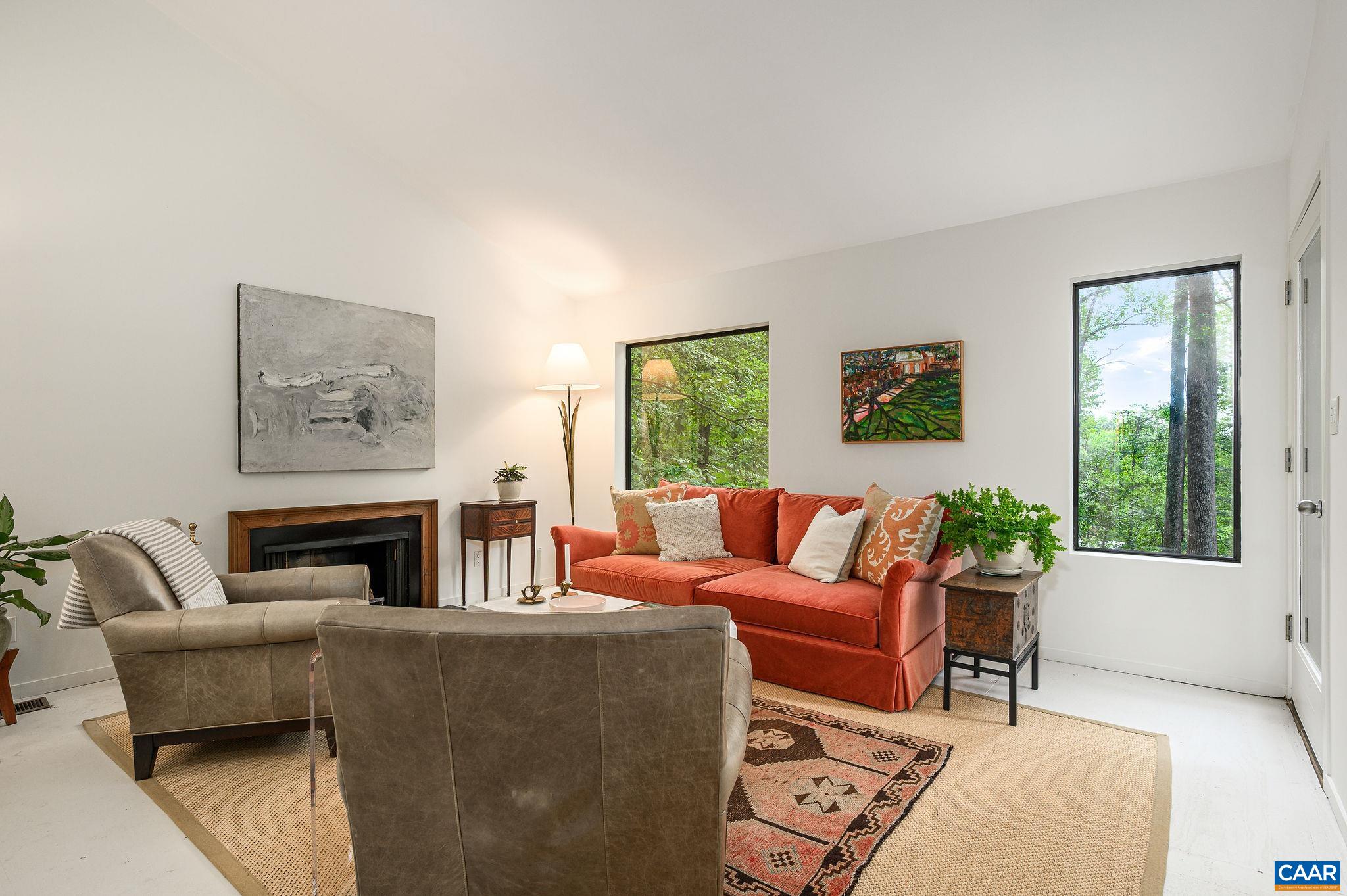428 Rookwood Drive Charlottesville, VA 22903 - Photo 7 of 36 Gallery Image 7